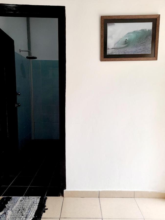 Merdeka House Maluk Exteriér fotografie